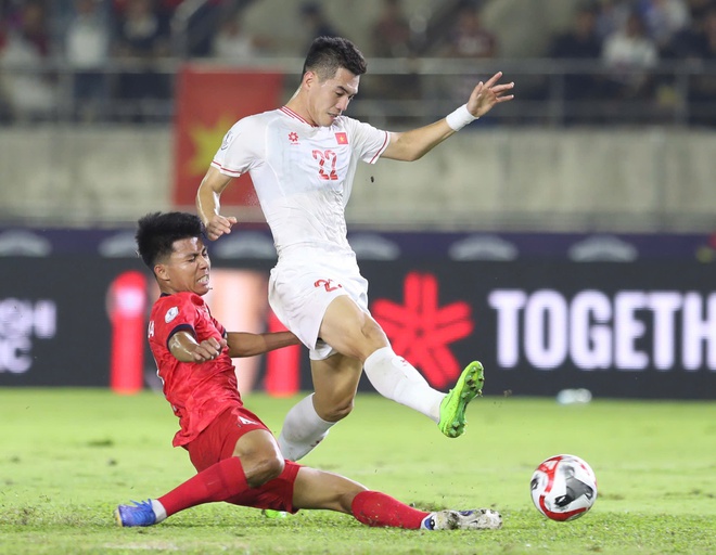 AFF Cup: Việt Nam và những đường chuyền dài, độc chiêu hay cố gắng giấu bài?- Ảnh 3.