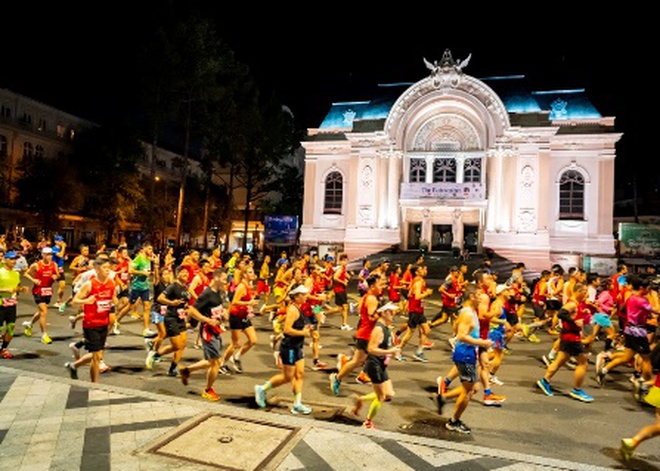 Những hình ảnh ấn tượng tại Giải marathon quốc tế Thành phố Hồ Chí Minh Techcombank 2024- Ảnh 5.