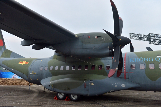 Xem 'ngựa thồ' CASA C-295 và máy bay 'Made in Vietnam' tại triển lãm quốc phòng 2024- Ảnh 4.