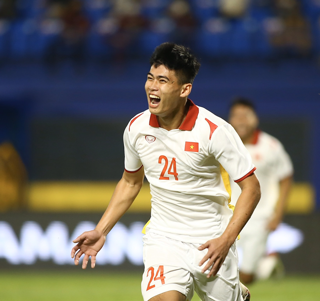Đội hình cao nhất của U.23 Việt Nam: Ấn tượng hàng thủ 'chuẩn châu Âu'- Ảnh 5.