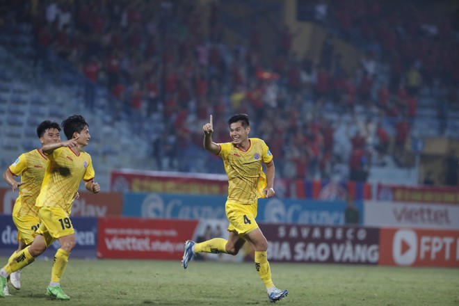 Cựu sao đội tuyển Việt Nam ghi bàn đẹp, Thể Công Viettel 'nghẹt thở' vào bán kết- Ảnh 5.