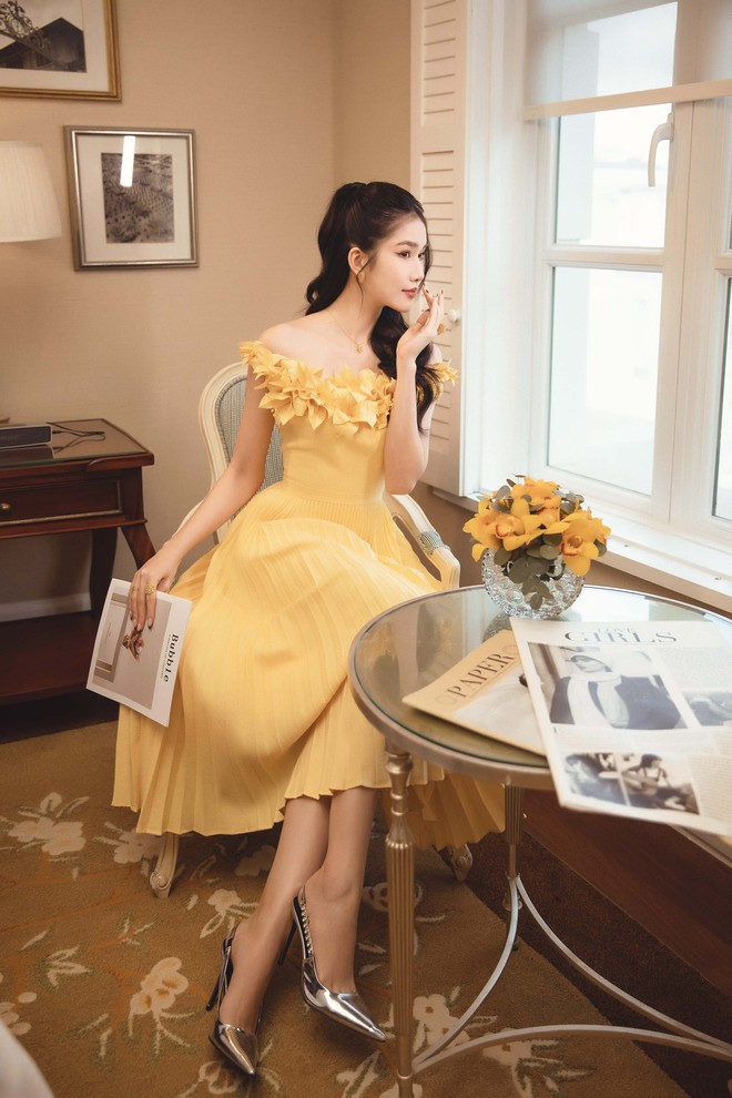 Runner-up Phuong Anh suggests sweet, elegant office dresses - Photo 10.
