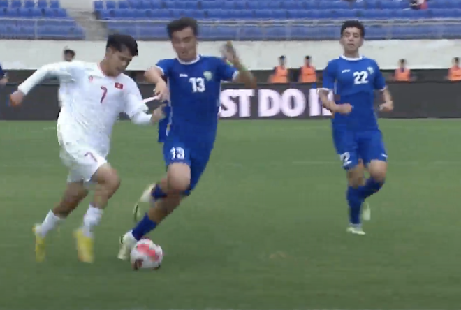 Tài năng trẻ SLNA solo ghi bàn như Messi, U.19 Việt Nam thua tiếc nuối Uzbekistan- Ảnh 3.