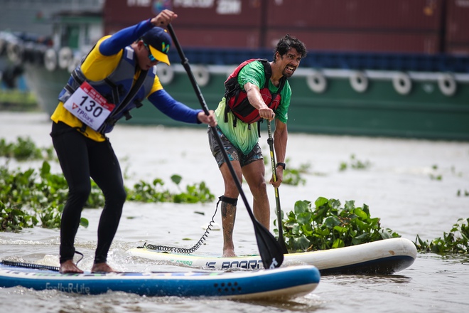 Tưng bừng giải vô địch ván chèo đứng lần đầu tiên trên sông Sài Gòn- Ảnh 11.