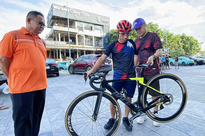 Xúc động VĐV Lào vượt nghịch cảnh đến với ngày hội đạp xe ở Quảng Trị- Ảnh 4.