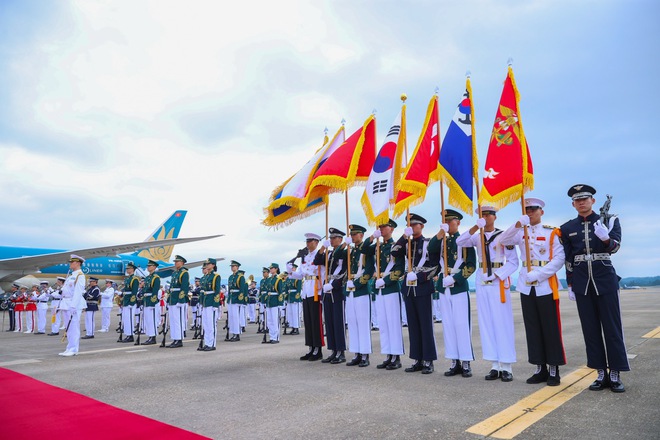 Lễ đón chính thức Thủ tướng Phạm Minh Chính và phu nhân tại Hàn Quốc- Ảnh 5.