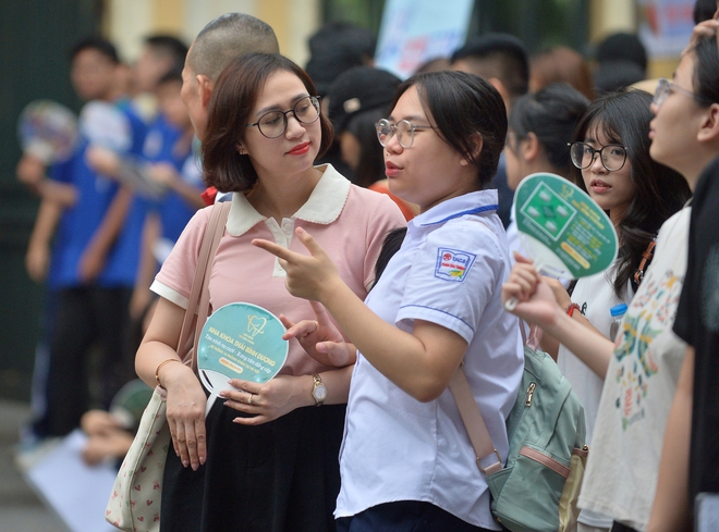 100.000 học sinh Hà Nội làm thủ tục thi vào 10: Nhiều thí sinh quên mang CCCD- Ảnh 5.