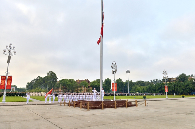 Nghi lễ thượng cờ rủ Quốc tang Tổng Bí thư Nguyễn Phú Trọng- Ảnh 5.