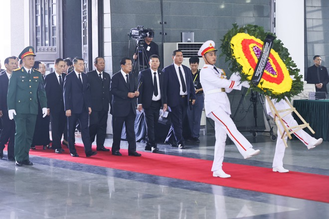 Lãnh đạo các quốc gia, các đoàn quốc tế đến viếng Tổng Bí thư Nguyễn Phú Trọng- Ảnh 5.