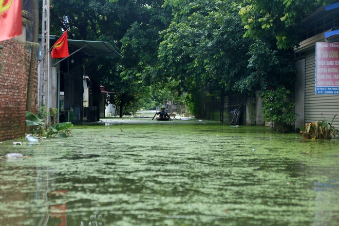 Vùng 'rốn lũ' Hà Nội chìm trong biển nước- Ảnh 5.