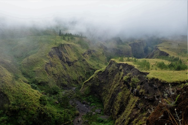 Khách Việt chinh phục cung trek núi lửa kỳ vĩ bậc nhất Indonesia- Ảnh 6.