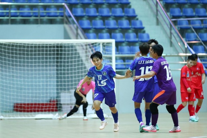 'Cơn mưa' bàn thắng xuất hiện ở ngày khai màn giải futsal nữ VĐQG 2024 - Ảnh 7.