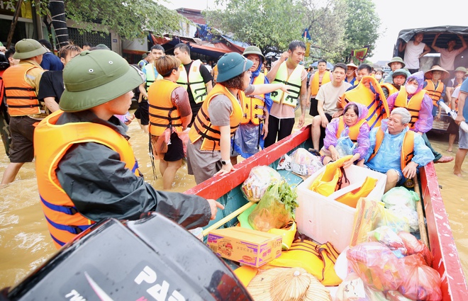 'Mình phục vụ dân nhưng không biết con mình đang thế nào'- Ảnh 5.