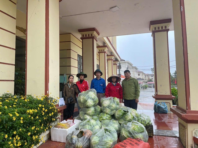 Hàng trăm đội hình thanh niên xông pha giúp dân khắc phục thiệt hại sau bão- Ảnh 15.