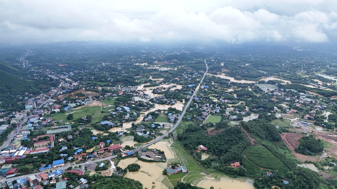 [FLYCAM] Toàn cảnh ngập lụt ở TP.Thái Nguyên do ảnh hưởng của bão số 3- Ảnh 8.