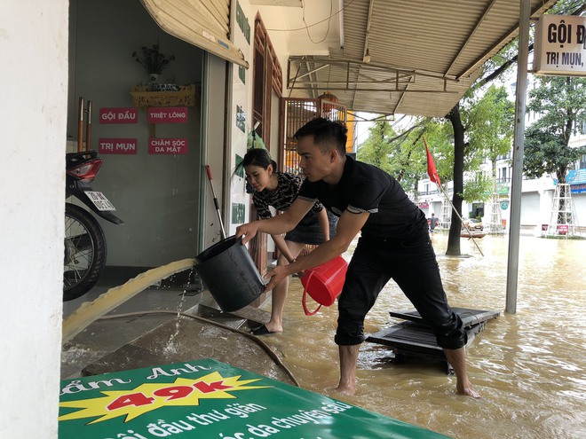 Nước lũ bắt đầu rút ở Thái Nguyên, Lào Cai- Ảnh 1.