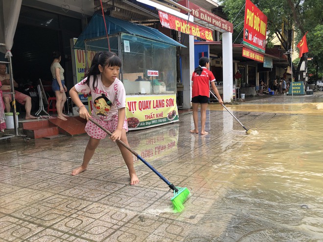 Nước lũ bắt đầu rút ở Thái Nguyên, Lào Cai- Ảnh 2.