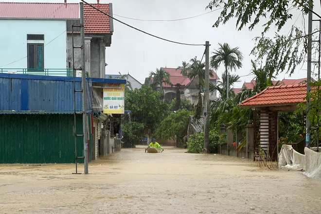 Lũ sông Bùi dâng nhanh, dân vùng rốn lũ Hà Nội trở tay không kịp- Ảnh 2.