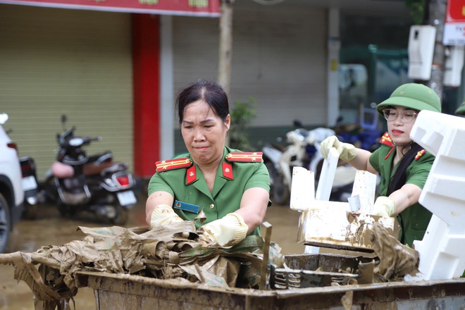 Tuyên Quang ngày lũ rút- Ảnh 7.