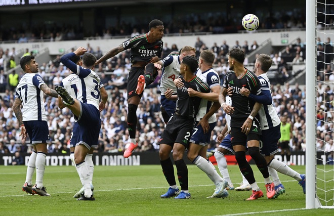 'Chấp' gần nửa đội hình chính, Arsenal vẫn khiến Tottenham phơi áo trên sân nhà- Ảnh 3.