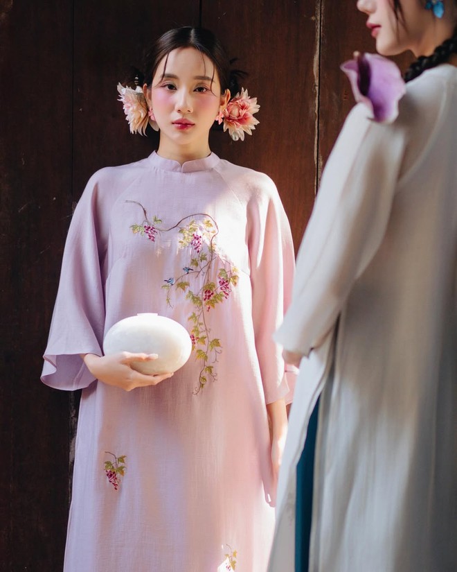 Update the patterned ao dai models that are'making waves' early this year - Photo 4.