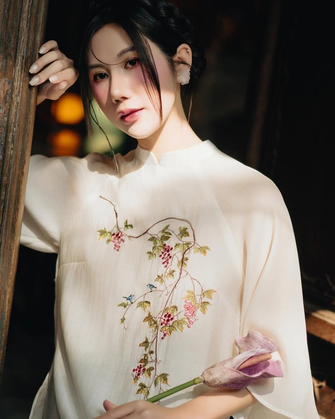 Update the patterned ao dai models that are'making waves' early this year - Photo 2.