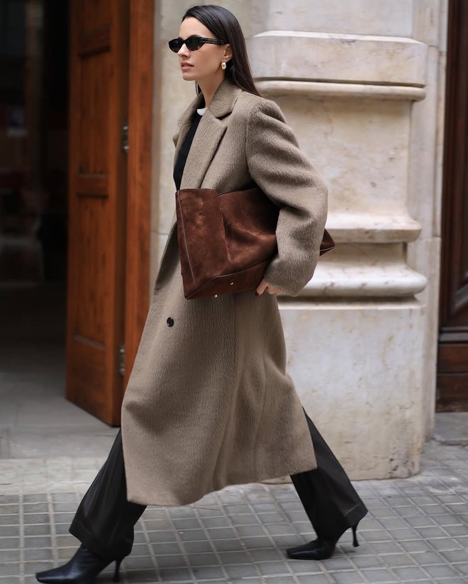 Overcoat, the most necessary luxurious coat in the cold season - Photo 6.