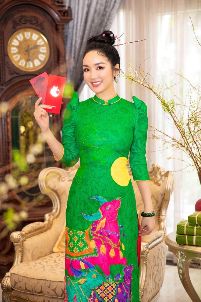 Vietnamese designer made a mark with the tradition of bringing the mascot of the year to costume- Photo 10.