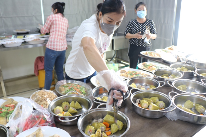 'Bữa cơm đoàn viên' để ai cũng có tết- Ảnh 2.