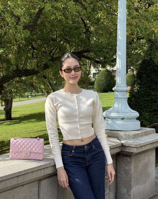 Chỉ cần áo cardigan, nàng đã có phong cách riêng đầy cuốn hút- Ảnh 5. Chỉ cần áo cardigan, nàng đã có phong cách riêng đầy cuốn hút- Ảnh 5.