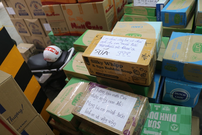 TP.HCM đã chi hơn 67 tỉ đồng hỗ trợ đồng bào vùng bão lũ - Ảnh 5.