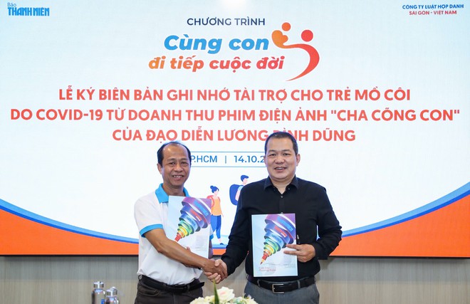 'Cha cõng con' trở lại rạp để 'Cùng con đi tiếp cuộc đời'- Ảnh 2. 'Cha cõng con' trở lại rạp để 'Cùng con đi tiếp cuộc đời'- Ảnh 2.
