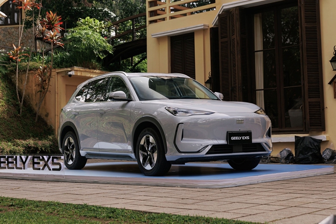 Loạt ô tô mới trình làng đã giảm giá cả 100 triệu tại Việt Nam - Ảnh 3.