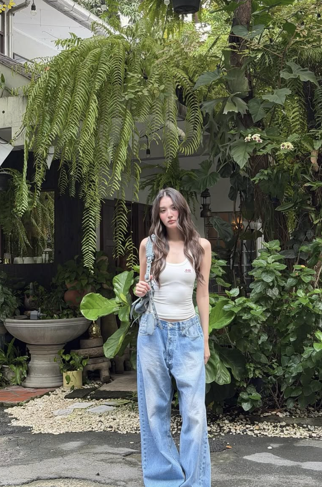 Áo tank top luôn được xem là món đồ 'dễ ghi điểm' - Ảnh 4.