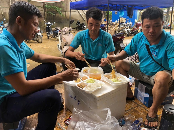 Hơn 2 . 200 Xe m&aacute;y được sửa xe miễn ph&iacute; cho b&agrave; con v&ugrave;ng lũ Th&aacute;i Nguy&ecirc;n - Ảnh 5.