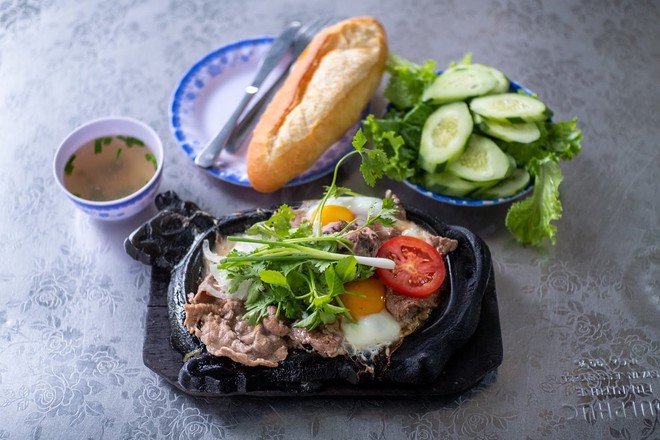 Thưởng thức món ngon Đà Nẵng theo gợi ý của người nước ngoài - Ảnh 8.