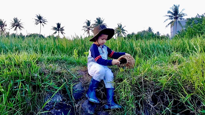 Nhật k&yacute; online 'triệu view' của hai cha con - Ảnh 3.