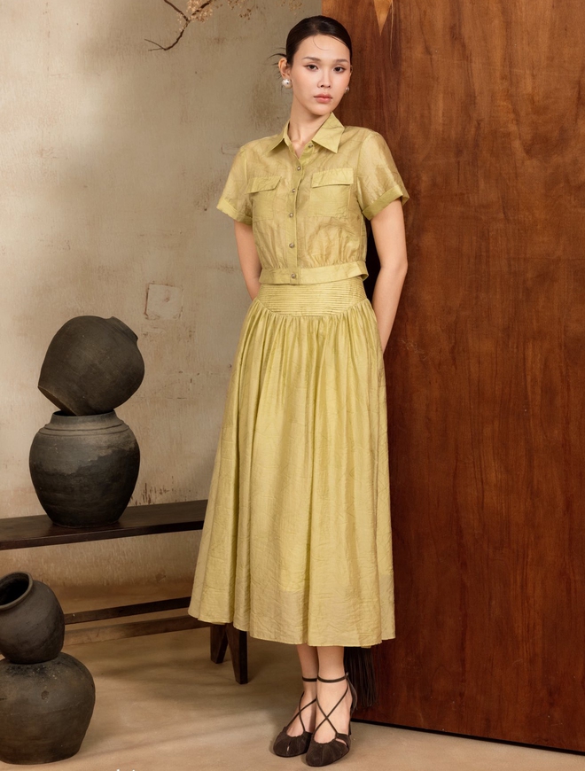 Bí ý tưởng phối đồ, diện ngay cặp đôi áo và chân váy- Ảnh 8.