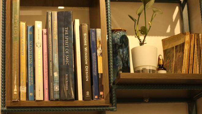 Quán cà phê tặng tiền khách đến đọc sách: Bất ngờ với vị khách này- Ảnh 3. Quán cà phê tặng tiền khách đến đọc sách: Bất ngờ với vị khách này- Ảnh 3.