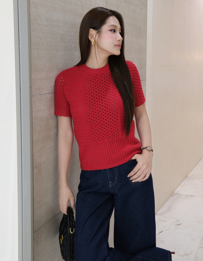 Áo dệt kim và quần denim: Cặp đôi hoàn hảo cho phong cách thời trang mùa lạnh - Ảnh 3.