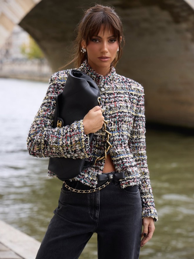 Quần jeans và áo tweed là cặp đôi ăn ý nhất mùa lạnh - Ảnh 9.