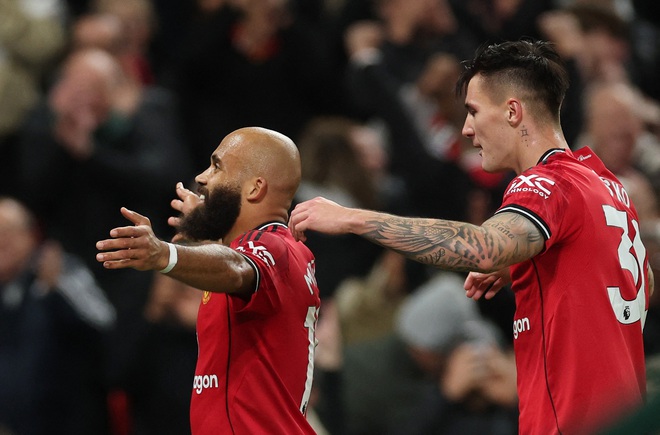 HLV Amorim hành động ‘lạ’ chưa từng thấy, M.U đè bẹp Brighton bằng lối đá khó tin - Ảnh 4. HLV Amorim hành động ‘lạ’ chưa từng thấy, M.U đè bẹp Brighton bằng lối đá khó tin - Ảnh 4.