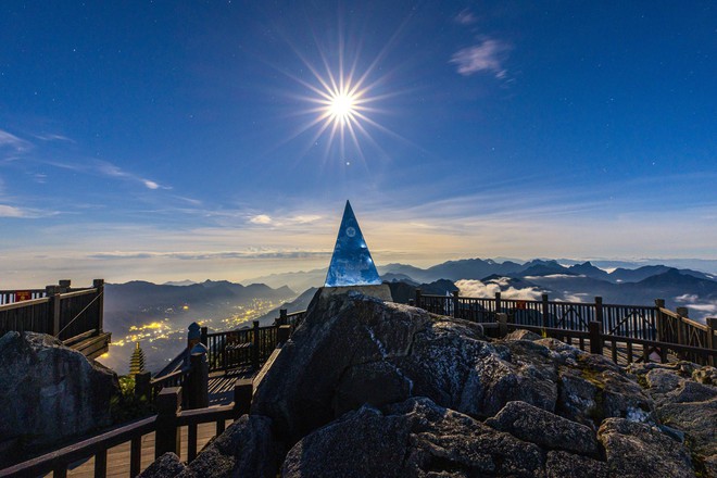 Ngắm dải ngân hà lung linh trong đêm trên đỉnh Fansipan- Ảnh 12.