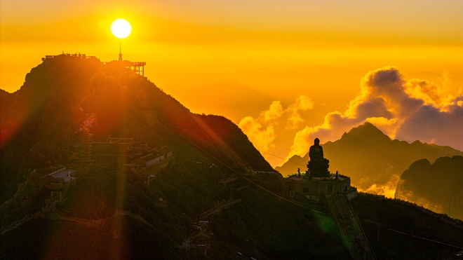 Ngắm dải ngân hà lung linh trong đêm trên đỉnh Fansipan- Ảnh 3.