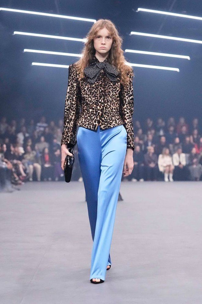 Áo khoác dáng ngắn mẫu áo lý tưởng giúp nàng đón gió  mùa - Ảnh 7.