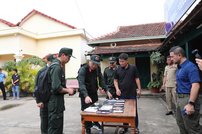 59 người Việt bị bắt trong đường dây lừa đảo xuyên quốc gia tại Campuchia - Ảnh 4.