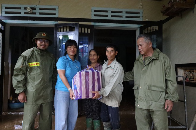 Sau lũ dữ, t&igrave;nh người ở lại- Ảnh 4.