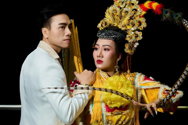 Dương Quốc Hưng tri ân tiền nhân qua bộ ảnh hát bội - Ảnh 1.