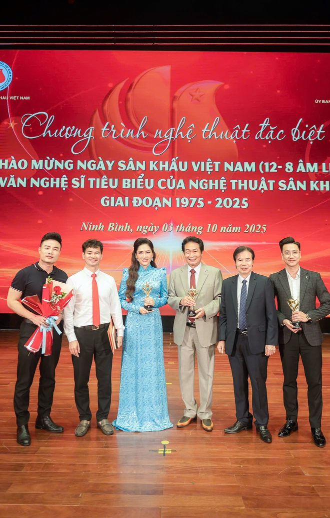 'Hoa hậu cải lương' Như Huỳnh đón tin vui kép- Ảnh 2.