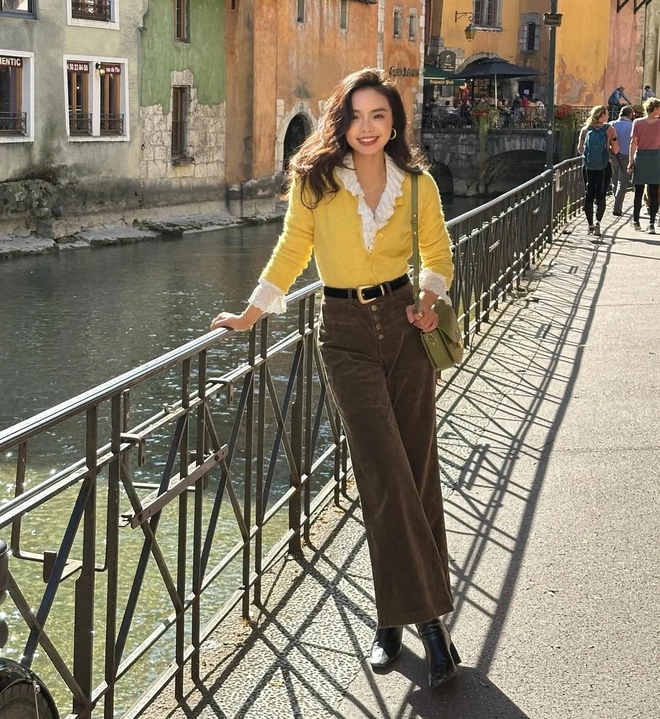 Thời trang vintage, sức hút từ phong cách nổi bật nhất mùa thu- Ảnh 9. Thời trang vintage, sức hút từ phong cách nổi bật nhất mùa thu- Ảnh 9.